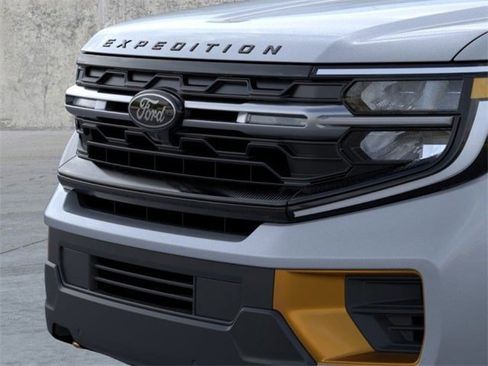 New 2026 Ford Expedition Tremor image 18