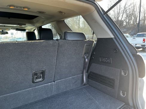 Used 2011 GMC Acadia SLT w/ Technology Package image 10