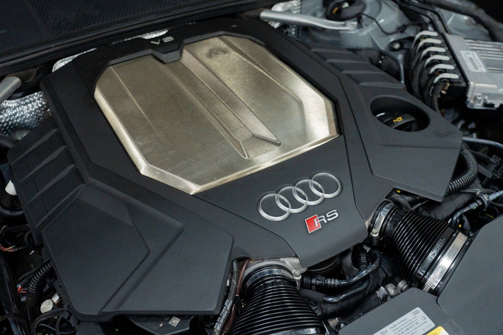 Used 2022 Audi RS 6 w/ Carbon Optic Package AWD/4WD image 59