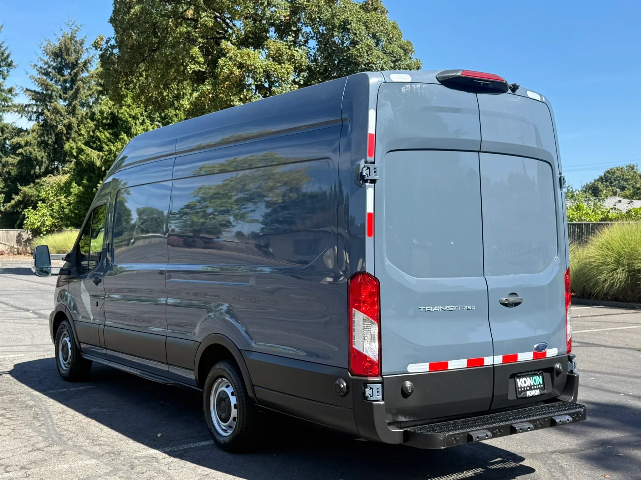 Used 2021 Ford Transit 250 148 High Roof Extended w/ Parcel Delivery Package RWD image 4