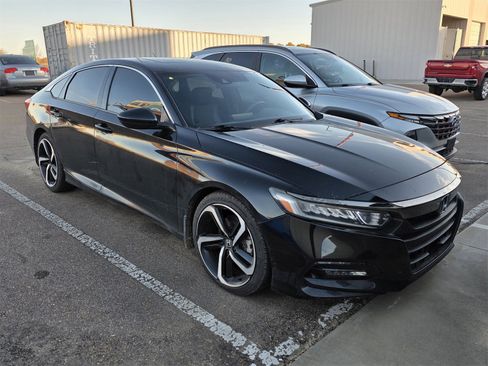 Used 2018 Honda Accord Sport image 19