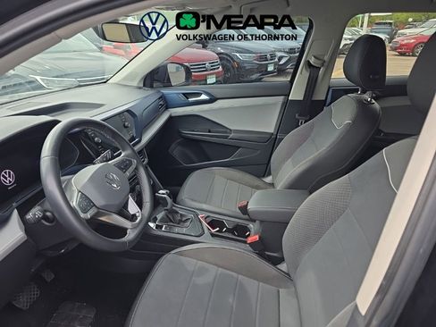 Used 2024 Volkswagen Taos SE FWD image 5