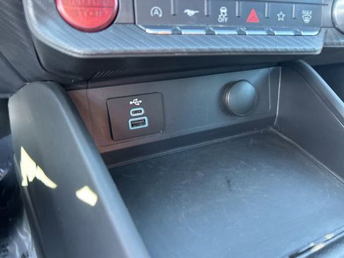Used 2025 Ford Mustang Premium RWD image 32