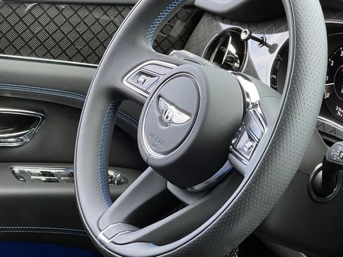 Certified 2025 Bentley Bentayga image 40