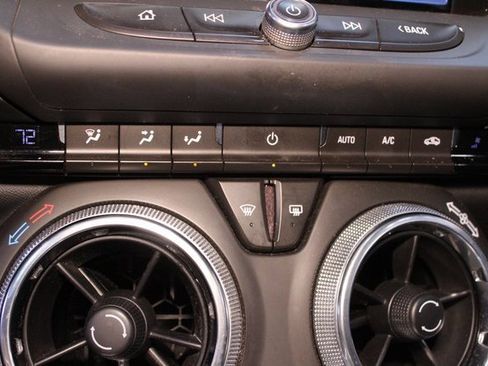 Used 2017 Chevrolet Camaro LT image 23