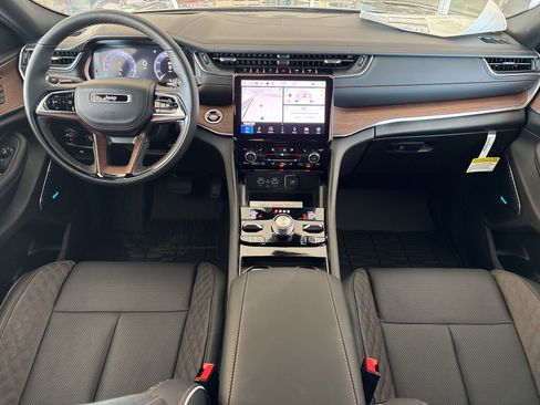 New 2025 Jeep Grand Cherokee L Summit w/ Advanced Protech Group IV image 18