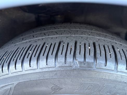 Used 2022 Toyota Corolla LE image 6