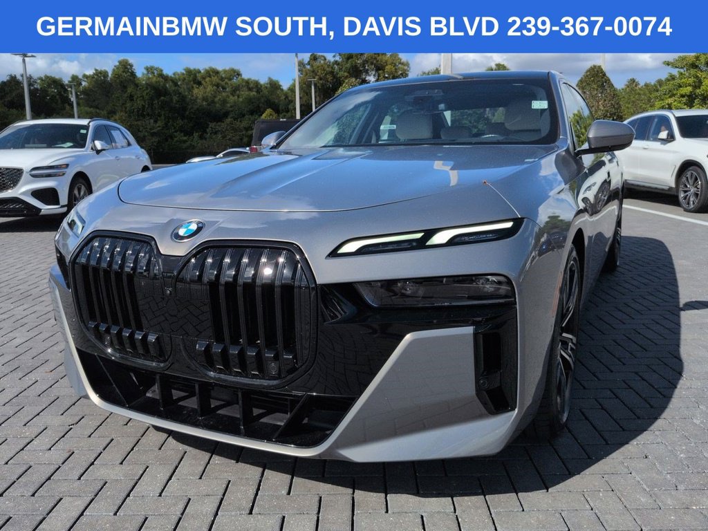 Used 2023 BMW 740i RWD image 9