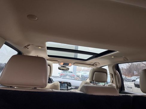 Used 2020 Jeep Grand Cherokee Limited w/ Luxury Group II image 20