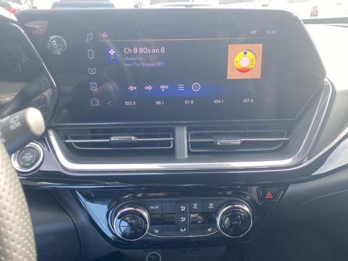 Used 2024 Chevrolet Trax RS w/ Sunroof Package image 37