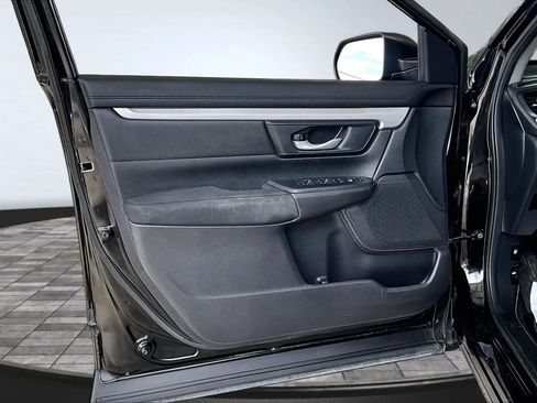 Used 2017 Honda CR-V LX image 17