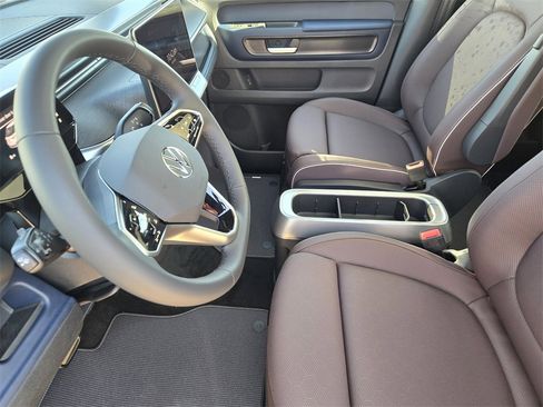 New 2025 Volkswagen ID. Buzz Pro S Plus image 10