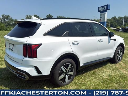 Used 2022 Kia Sorento S FWD image 9
