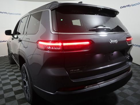 New 2025 Jeep Grand Cherokee L Limited image 10