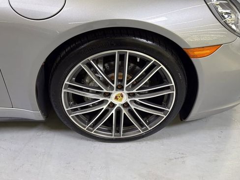 Used 2017 Porsche 911 Carrera AWD/4WD image 22