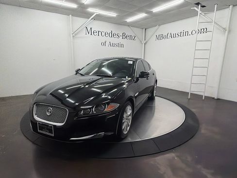 Used 2013 Jaguar XF RWD image 3