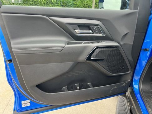 New 2025 Chevrolet Silverado EV LT image 23