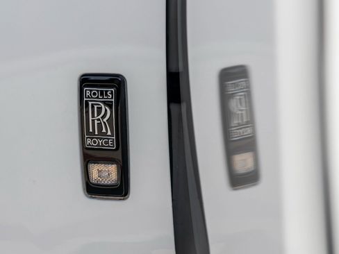 Used 2019 Rolls-Royce Cullinan image 13