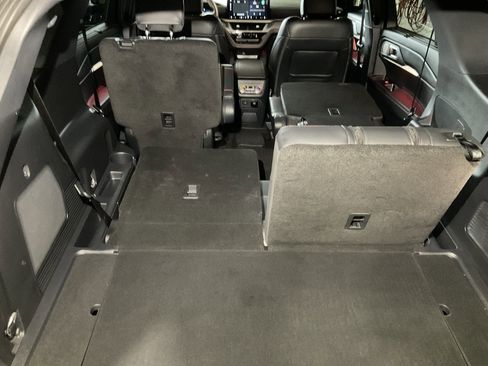 Used 2025 Ford Explorer ST image 53