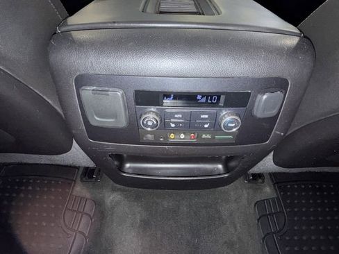 Used 2016 GMC Yukon SLT w/ Open Road Package AWD/4WD image 29