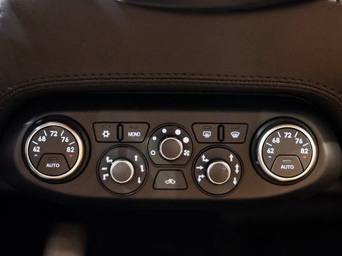 Used 2010 Ferrari 458 Italia Coupe RWD image 38
