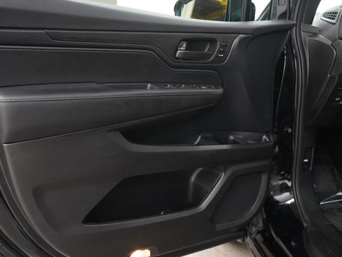 Used 2024 Honda Odyssey Sport image 22