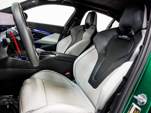 Used 2025 BMW M5 Base w/ Carbon Package image 18