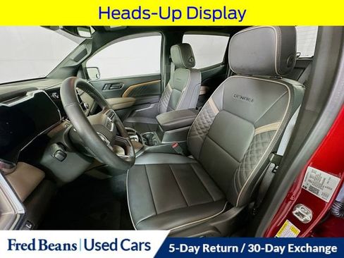 Used 2025 GMC Canyon Denali AWD/4WD image 25