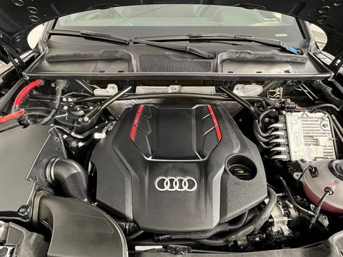 Used 2024 Audi SQ5 Premium Plus image 17