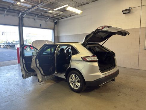 Used 2015 Ford Edge SEL w/ Equipment Group 201A AWD/4WD image 12