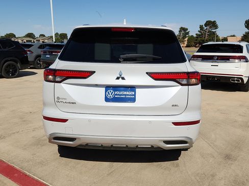 Used 2023 Mitsubishi Outlander SEL FWD image 6