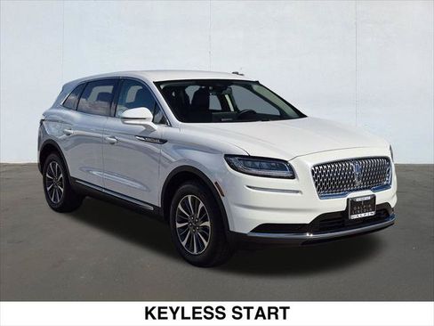 Certified 2022 Lincoln Nautilus FWD w/ Premium Package image 3