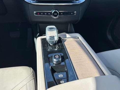 Used 2026 Volvo XC90 B6 Plus w/ Protection Package Premier image 14