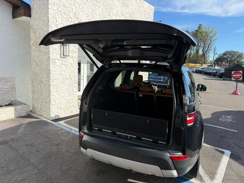 Used 2017 Land Rover Discovery HSE Luxury image 19