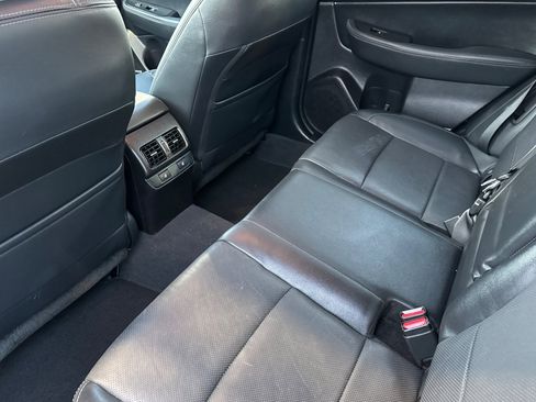Used 2016 Subaru Outback 2.5i Limited image 9