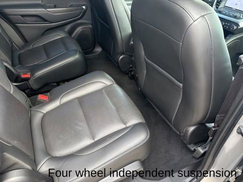 Used 2019 GMC Acadia SLT image 31