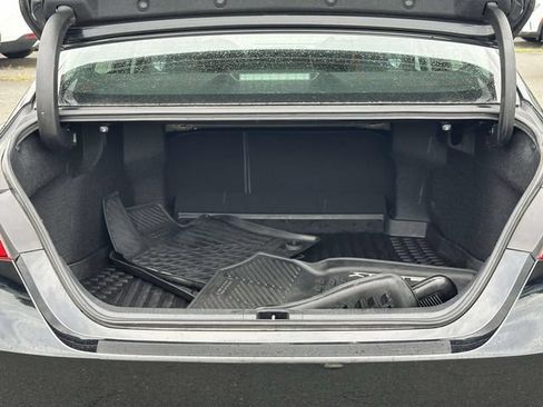 Used 2018 Toyota Camry SE FWD image 12