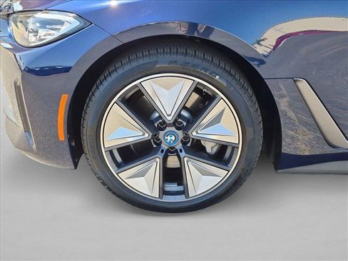 Certified 2024 BMW i4 eDrive35 w/ Convenience Package RWD image 25
