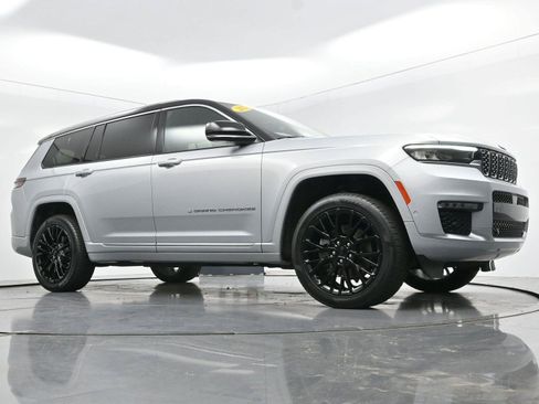 Used 2023 Jeep Grand Cherokee L Summit AWD/4WD image 42