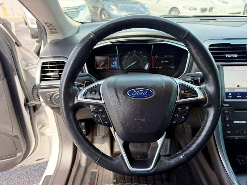 Used 2016 Ford Fusion Titanium FWD image 19