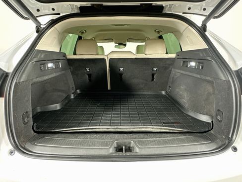 Used 2022 Buick Envision Essence w/ Technology Package I FWD image 27