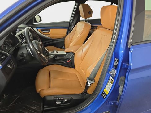 Used 2018 BMW 330i xDrive Sedan w/ M Sport Package image 17