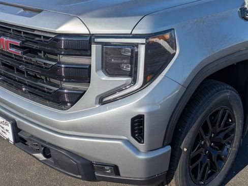New 2026 GMC Sierra 1500 Elevation image 9