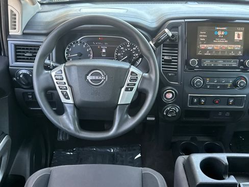 Used 2023 Nissan Titan SV image 13