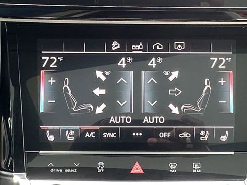 Used 2019 Audi e-tron Premium Plus image 17