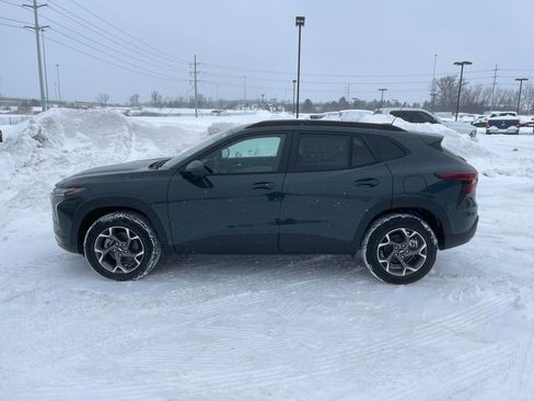 New 2026 Chevrolet Trax LT w/ LT Convenience Package image 4