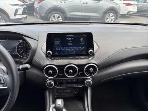 Used 2025 Nissan Sentra SV FWD image 14