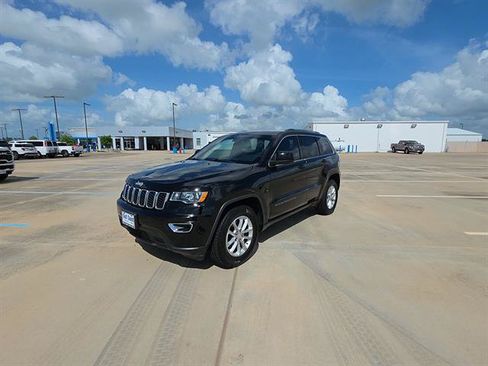Used 2021 Jeep Grand Cherokee Laredo RWD image 1