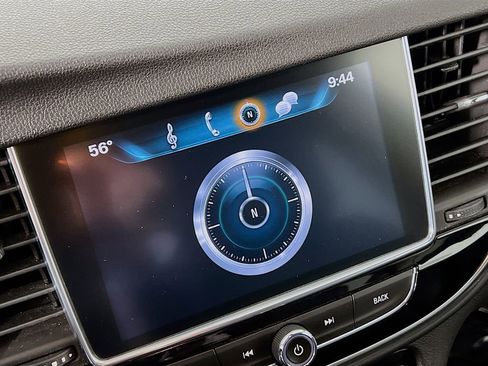 Used 2018 Buick Encore Essence image 12