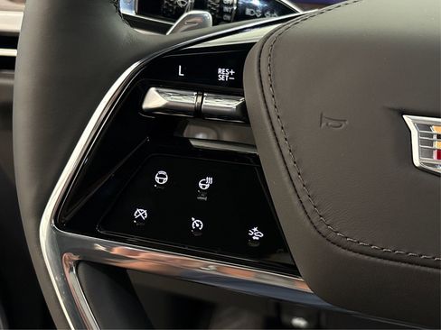 New 2025 Cadillac Escalade ESV Sport Platinum image 28